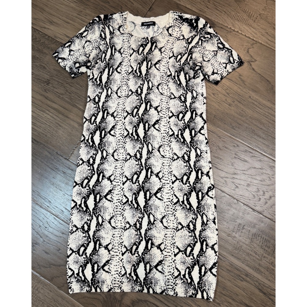 525 America Snakeskin Print Knit Dress XS Short Sleeve Mini‎ Casual
